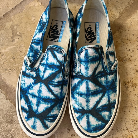 Classic VANS Slip-On Loafer Sneaker Unisex (Men 7 | Women 8.5) Tie-Dyed Like NEW - Picture 2 of 5
